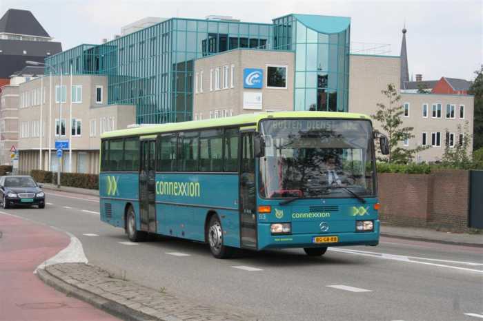 Mercedes benz van oeveren goes