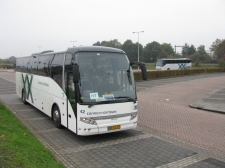 Connexxion_42_(NS-bus_Deventer_-_Apeldoorn)_Deventer_De_Scheg_20091022.jpg