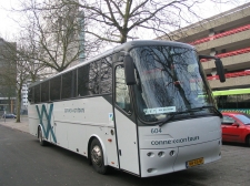 Connexxion_604_(NS-bus_Utrecht_-_Schiphol)_Utrecht_Jaarbeursplein_20060107.jpg