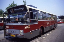 Bestandsnaam=BBA250__26-6-1986_BG-97-FF.jpg
Bestandsgrootte=97KiB
Afmetingen = 1024x682
Datum toegevoegd = 18 mrt 2007 BBA250__26-6-1986_BG-97-FF.jpg