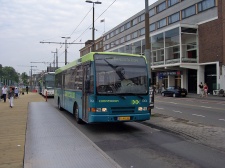 Connexxion_1064_Arnhem_Station_xx-07-2005.jpg