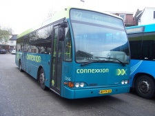 Connexxion_2366_Purmerend_Tramplein_02-12-05.JPG