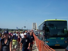 Connexxion_2767_Nijmegen_Waalbrug_18-07-2006_Vierdaagse_BJ-SH-07_2.JPG