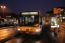 Bestandsnaam=De_Lijn_3393_Gent_Station_Sint-Pieters_27-12-2006_HDB-445.JPG
Bestandsgrootte=122KiB
Afmetingen = 1037x692
Datum toegevoegd = 04 mei 2007 De_Lijn_3393_Gent_Station_Sint-Pieters_27-12-2006_HDB-445.JPG