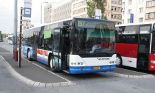 Bestandsnaam=Siedler_Till_B_1441_14-08-2007_Neoplan.JPG
Bestandsgrootte=189KiB
Afmetingen = 1024x621
Datum toegevoegd = 30 nov 2008 Siedler_Till_B_1441_14-08-2007_Neoplan.JPG