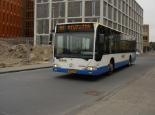 Bestandsnaam=BBA_5409_Apeldoorn_Stationsplein_20060319.JPG
Bestandsgrootte=316KiB
Afmetingen = 1280x960
Datum toegevoegd = 21 mei 2006 BBA_5409_Apeldoorn_Stationsplein_20060319.JPG