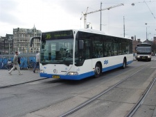 GVB_005_Amsterdam_Midden_Toegangsbrug_20061116.JPG